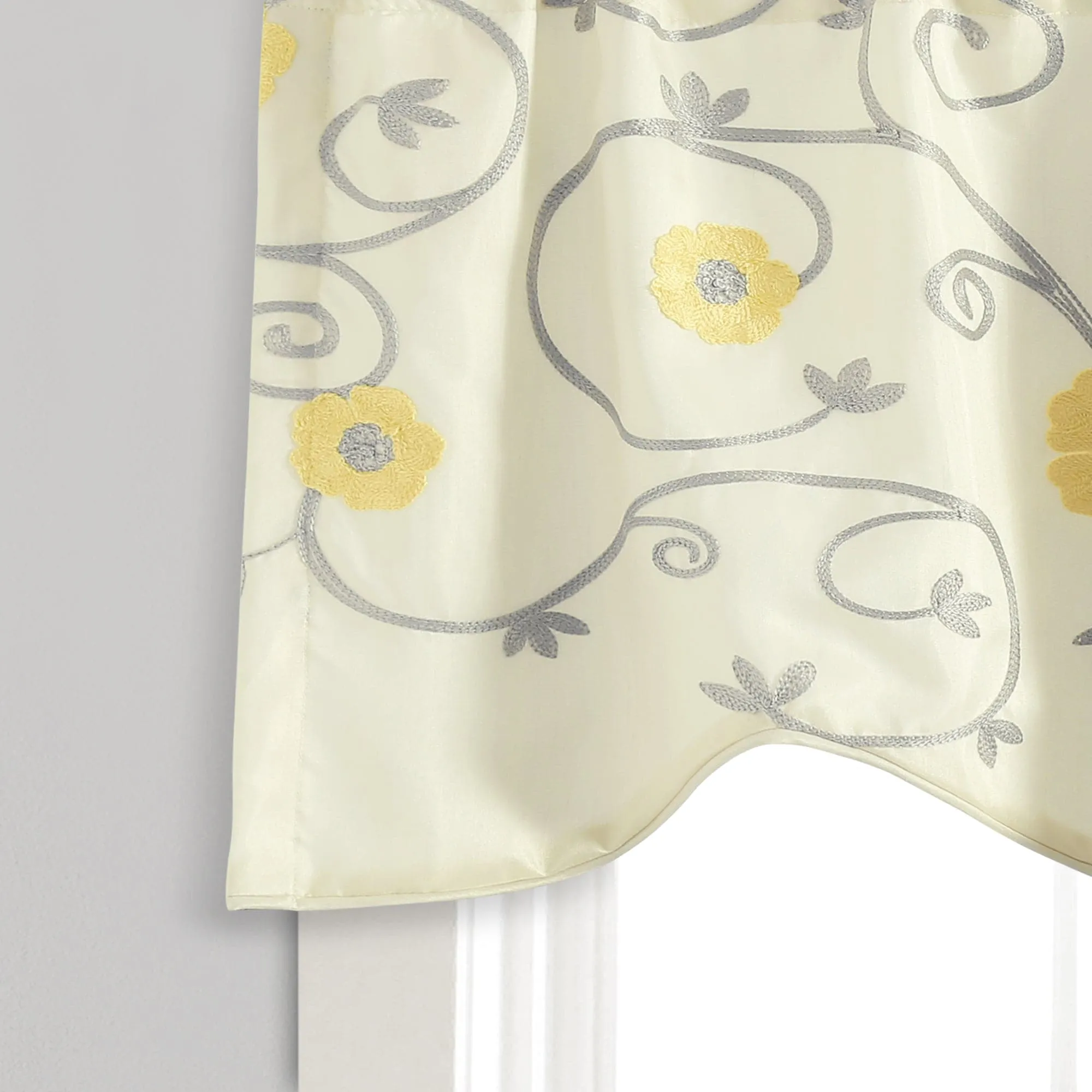 Royal Garden Valance